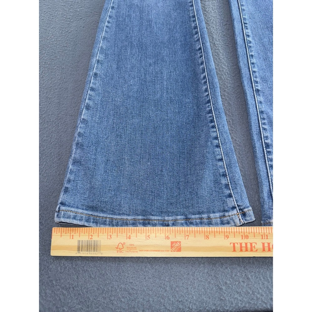 We The Free Free People High Rise Flare Jeans Light Wash Size 27 Bell Bottoms - Picture 4 of 8